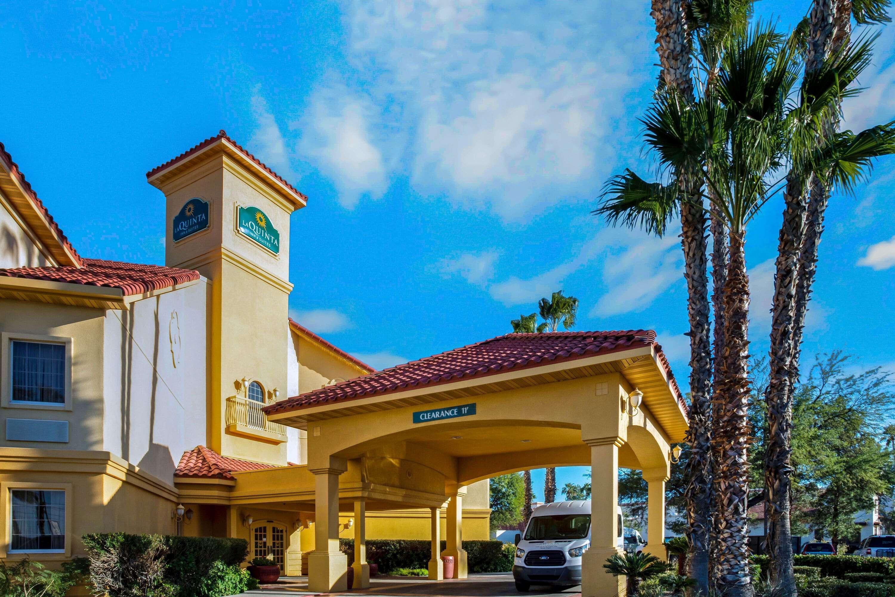 Отель La Quinta By Wyndham Tucson Airport Экстерьер фото