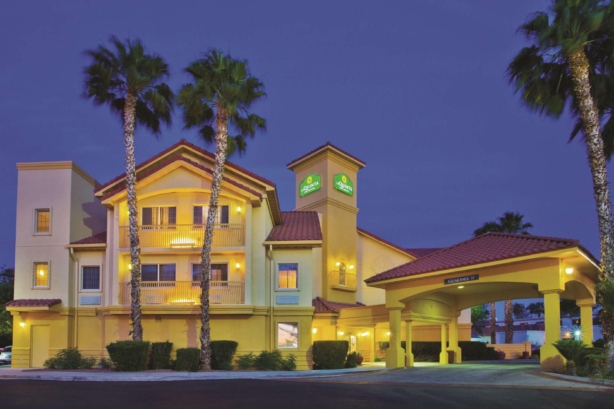 Отель La Quinta By Wyndham Tucson Airport Экстерьер фото